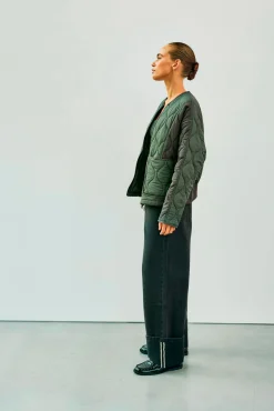 WBLZANDERS QUILTED BOMBER